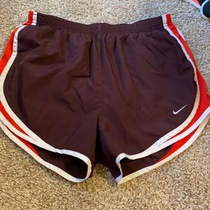Women’s Nike shorts size M
